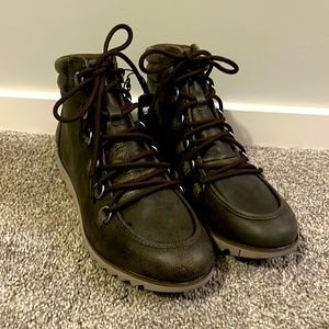 Womens 8.5 Sorel Lace-up Boots